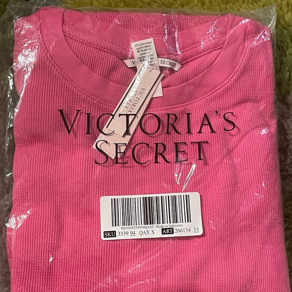 NWT Victoria’s Secret Pink Thermal Short Pajama Set Size S - Picture 3 of 3